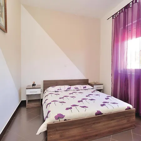 Two-bedroom In Donja Apartment Slivnica